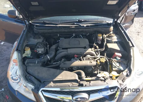 2011 Subaru Legacy 2.5I z USA, uszkodzony, nr VIN 4S3BMBA6XB3233932